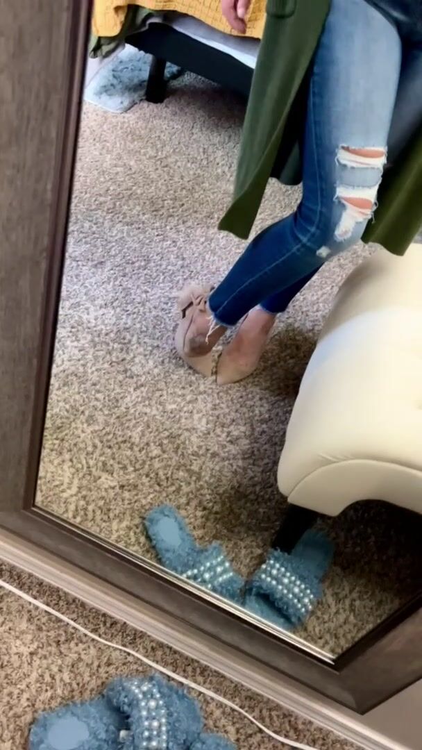 What do you think of my curvy mombod of 3??