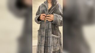 Curvy: am I fuckable? #2