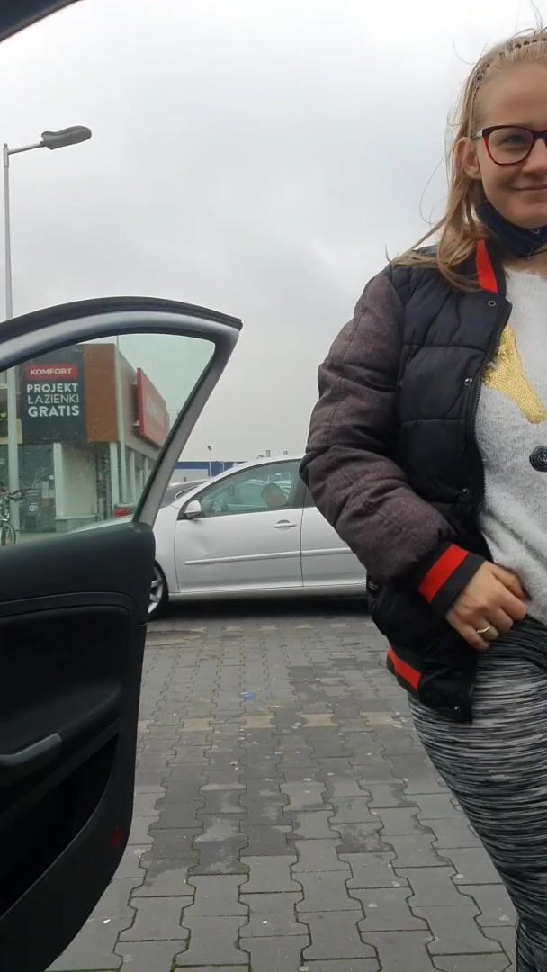 Good morning. Should I wash your car windows with my boobs? Heh