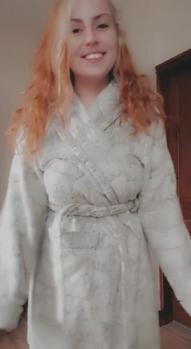 Robes hide curves so well????