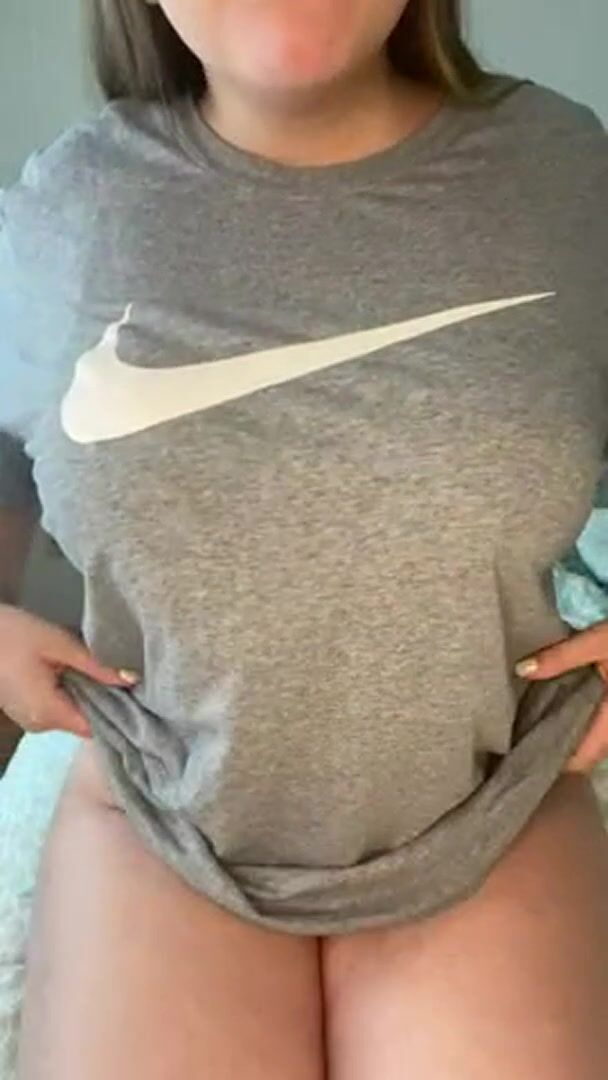 My ex said I was too big to ride his face, would you let a thick girl like me ride yours?