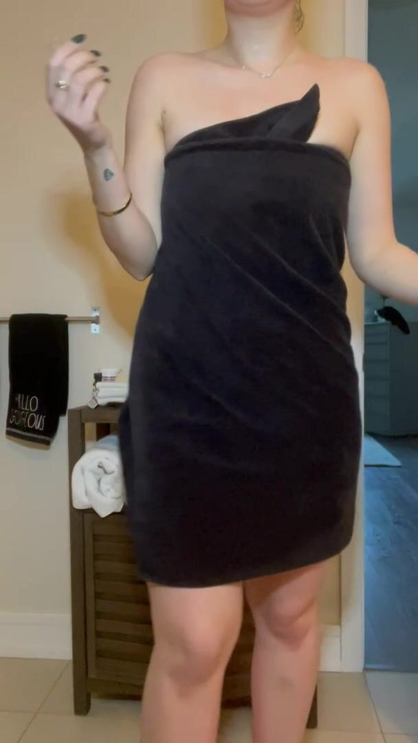 I wish more guys appreciated curvy bodies