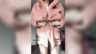 Curvy: Some pale big titties #2