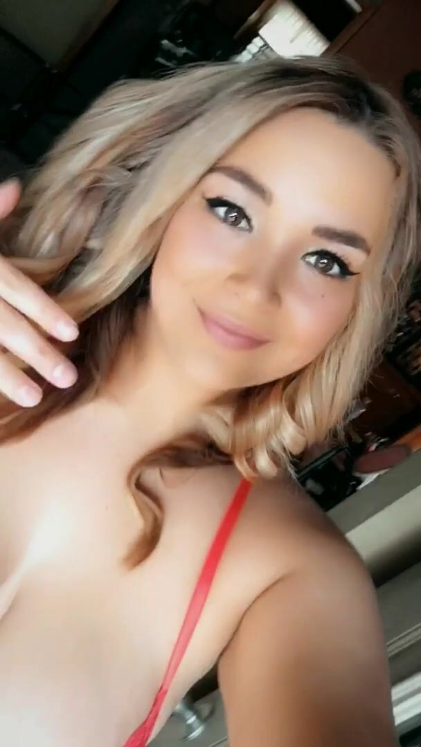 Do you like curvy girls with curly hair?