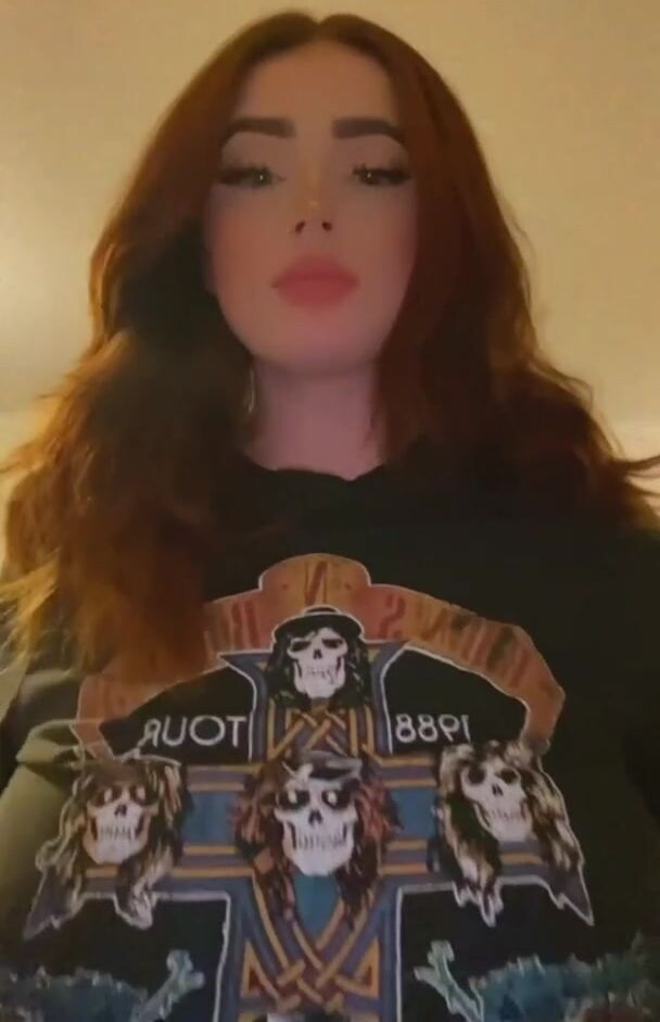 Guess how big my tits are and ill reward you in DMS