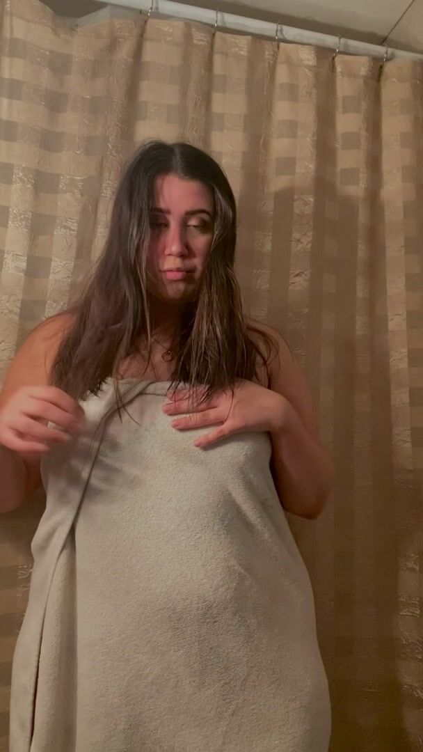 Am I curvy just enough?