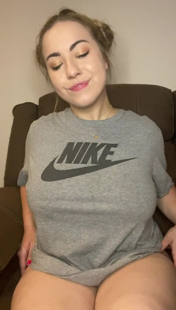 had to give ya a little strip tease this morning (;