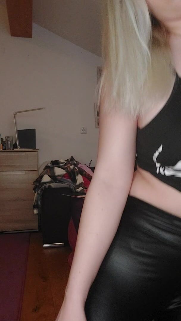 A juicy booty deserves to be eaten daily