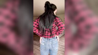 30y/o mom & naughty af. Do you think I’m fuckable??