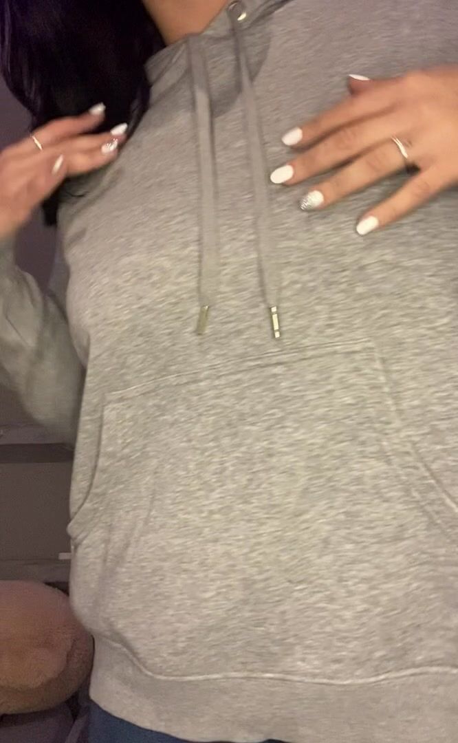 little funfact: i always go to the school without my bra oops