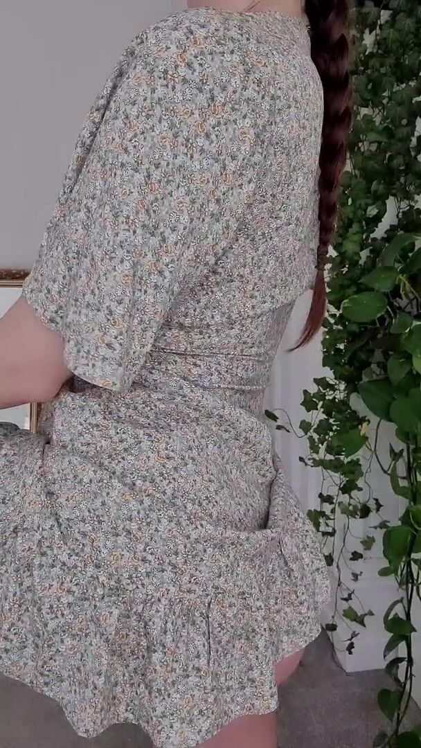 How my booty looks underneath my summer dress ????