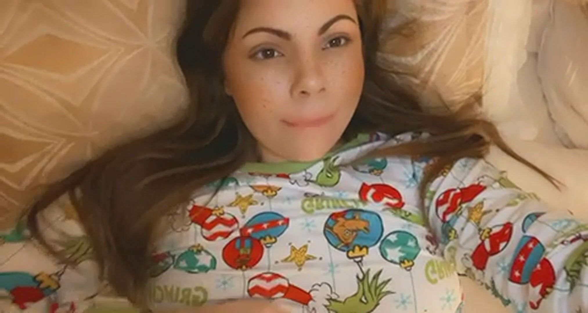 Is it too late to ask if you’d cum over and fuck me in my grinch pajamas at my parents house? ???????? 19 I’ll try to be quiet...