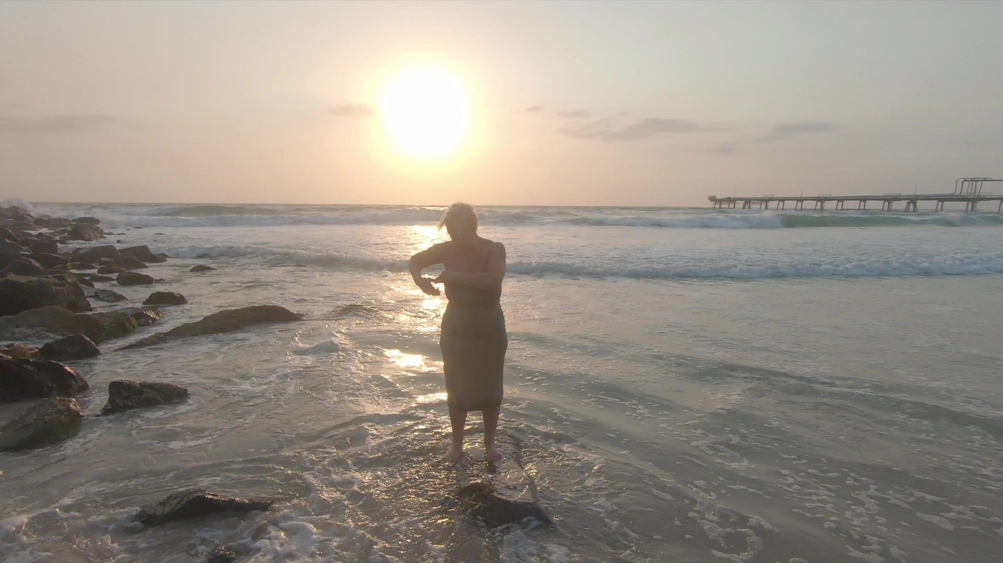 Putting on a early morning show for the fishermen ♥️ xx 57yo