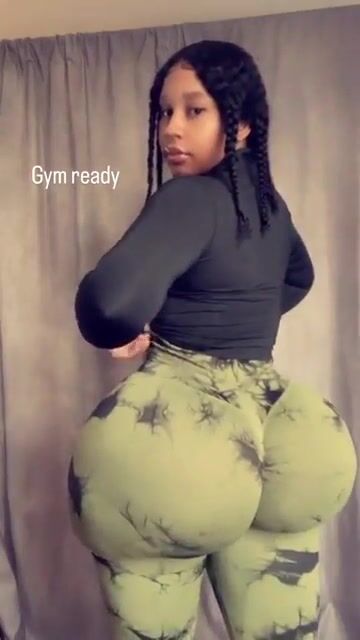 Fattest ass in the world ????♥️????