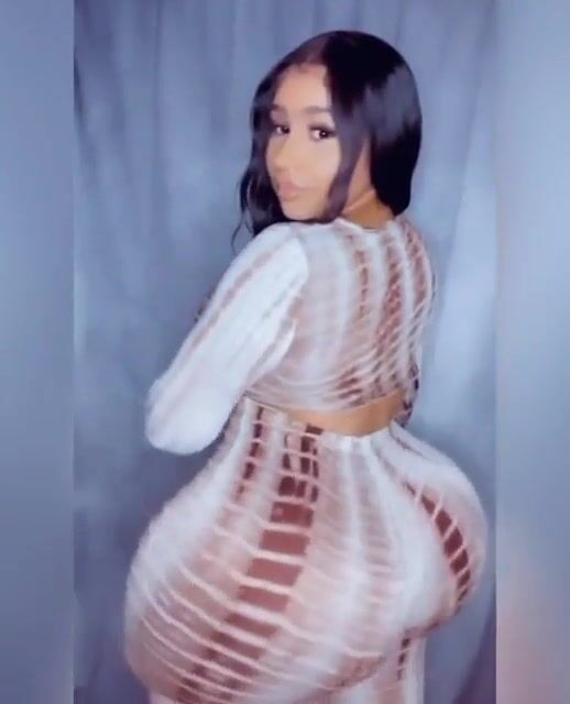 she got the fattest ASS IN THE BUSINESS