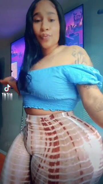Damn that ass is fat as hell ????♥️????