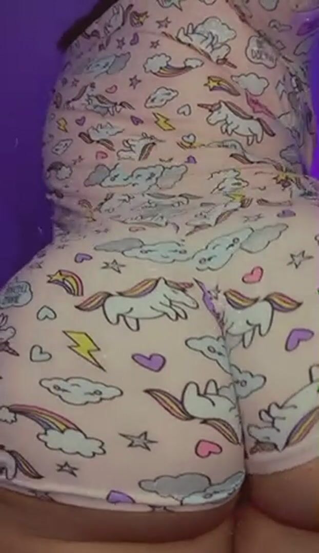 Anyone need a booty pillow ?