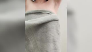 Curvy: My towel won't stop falling off #3