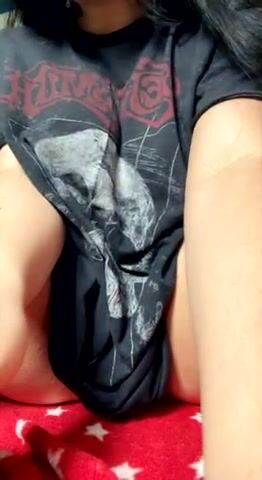 Are you curious what I can hide with this tshirt?