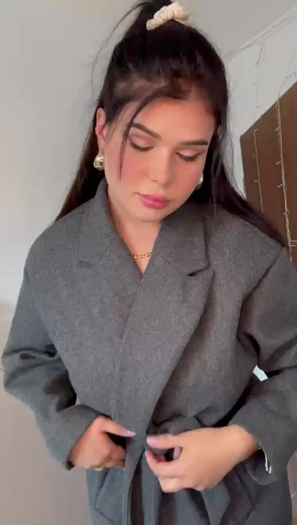 Would you jerk off my nudes if I send you some?