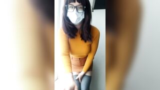 Thick nerd applying to fuck you dressed as Velma ????