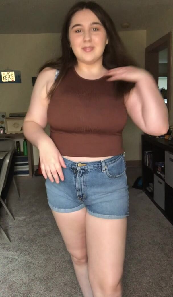 come watch me get undressed ????